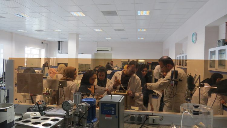 ۹۸/۵/۱۰-کارگاه عملی آموزش ساخت کرم ضدچروک