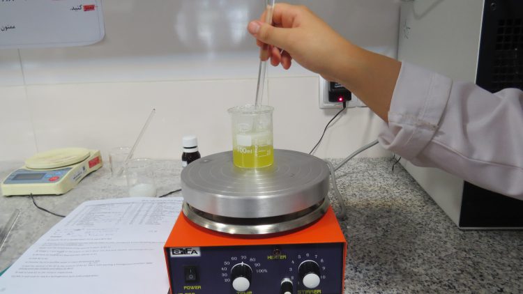 ۹۸/۵/۱۰-کارگاه عملی آموزش ساخت کرم ضدچروک