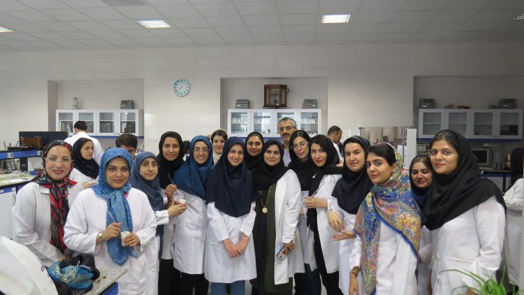 ۹۸/۵/۱۰-کارگاه عملی آموزش ساخت کرم ضدچروک